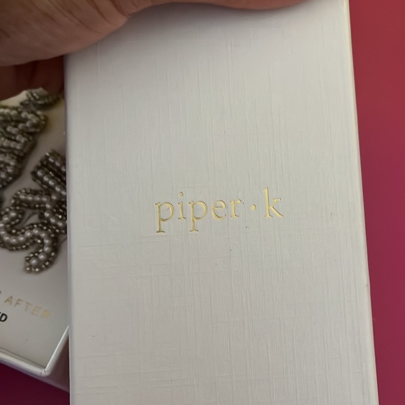 BRAND NEW MRS BEADED EARRINGS - Picture 3 of 4